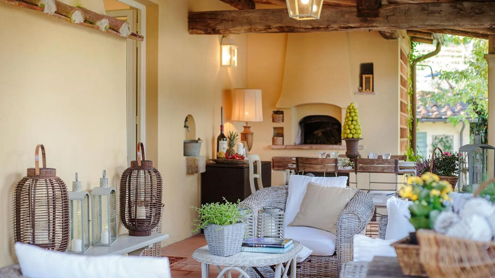 Villa Label, When Creativity Meets Style In Endless Romanticism Corsanico-Bargecchia