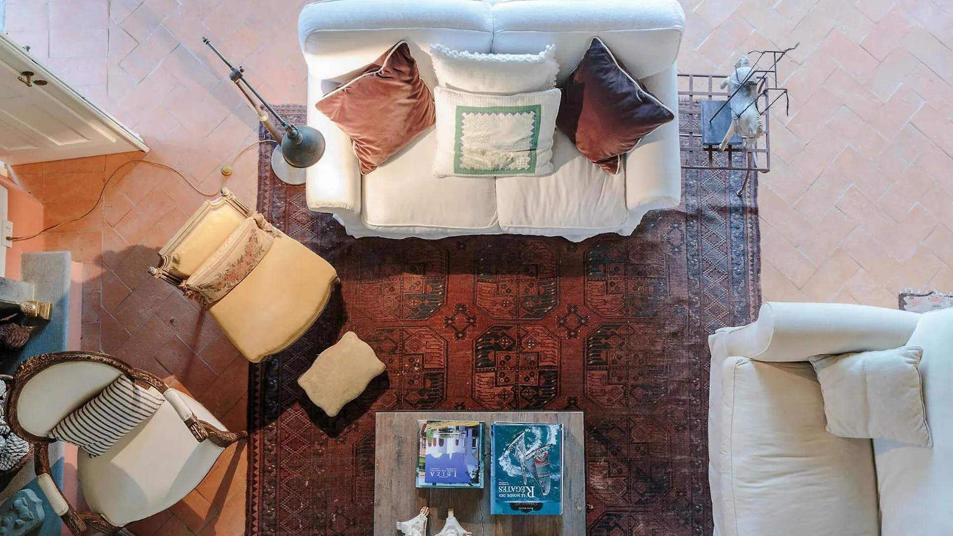 Villa Label, When Creativity Meets Style In Endless Romanticism Corsanico-Bargecchia
