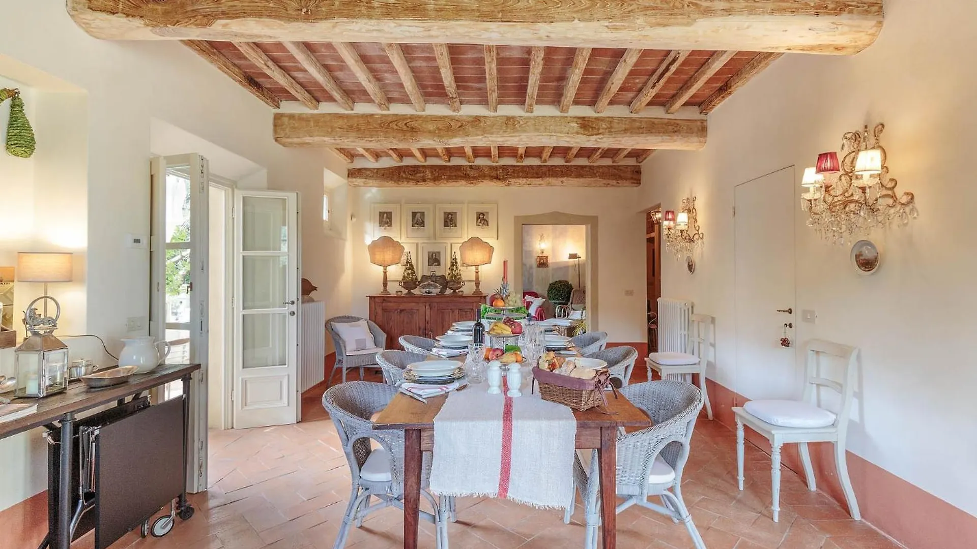 Villa Label, When Creativity Meets Style In Endless Romanticism Corsanico-Bargecchia